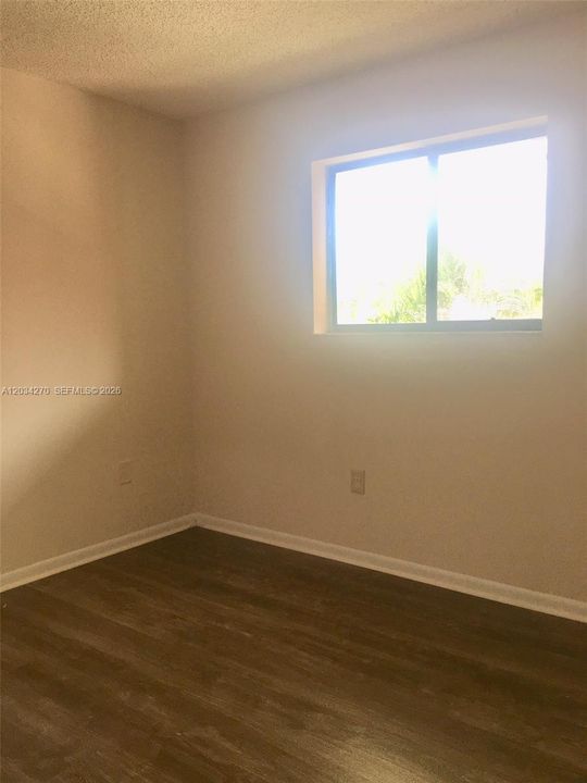 For Rent: $2,100 (2 beds, 2 baths, 812 Square Feet)