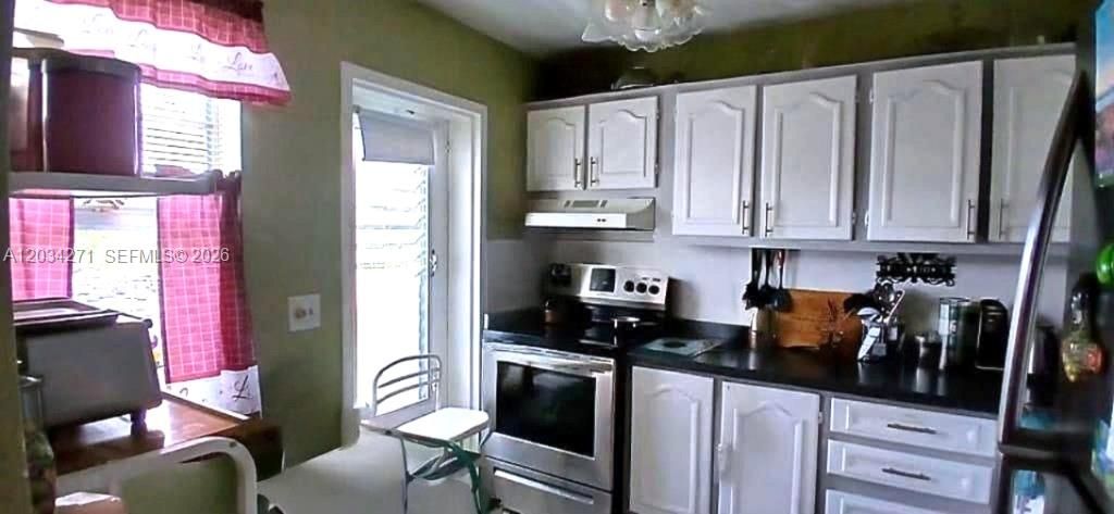 For Sale: $85,000 (1 beds, 1 baths, 783 Square Feet)