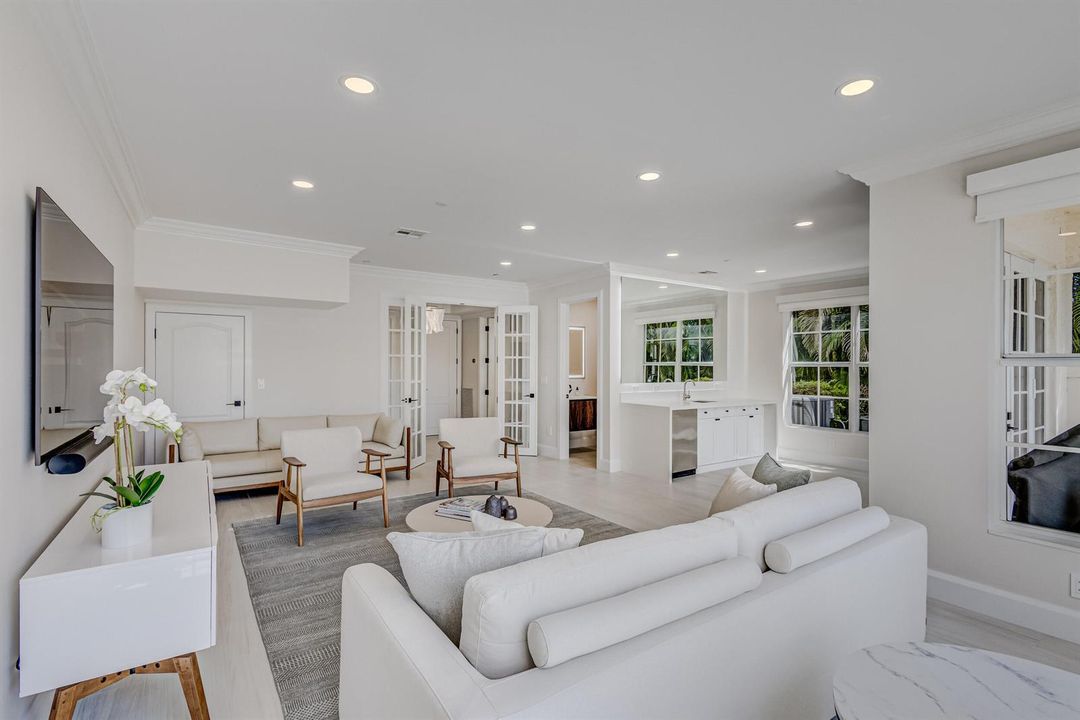 1st Floor Great Rm w/Bar