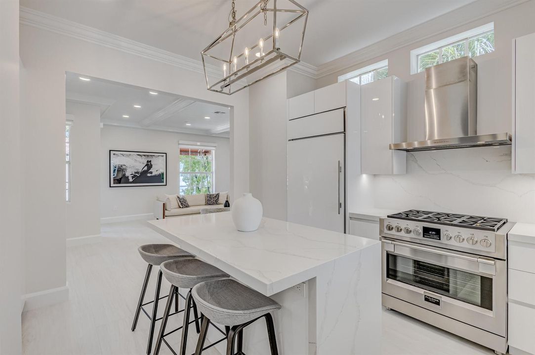 Kitchen Open to Great Rm