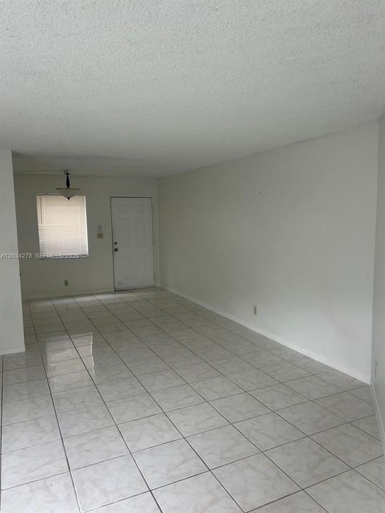 En Renta: $1,500 (1 camas, 1 baños, 775 Pies cuadrados)