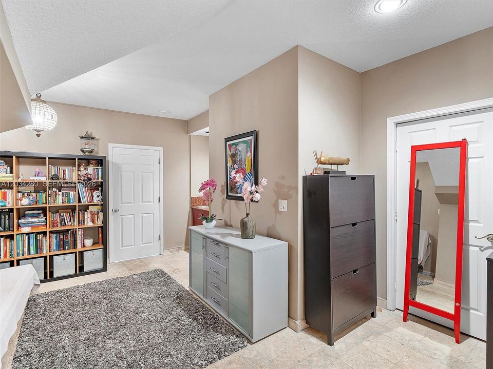 For Rent: $6,250 (4 beds, 3 baths, 2700 Square Feet)