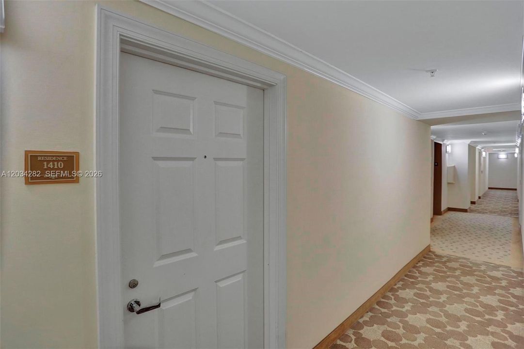 В аренду: $4,200 (1 спален, 1 ванн, 1000 Квадратных фут)