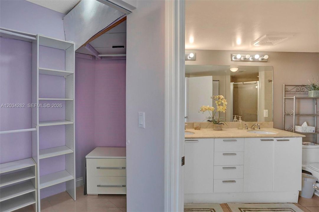 В аренду: $4,200 (1 спален, 1 ванн, 1000 Квадратных фут)