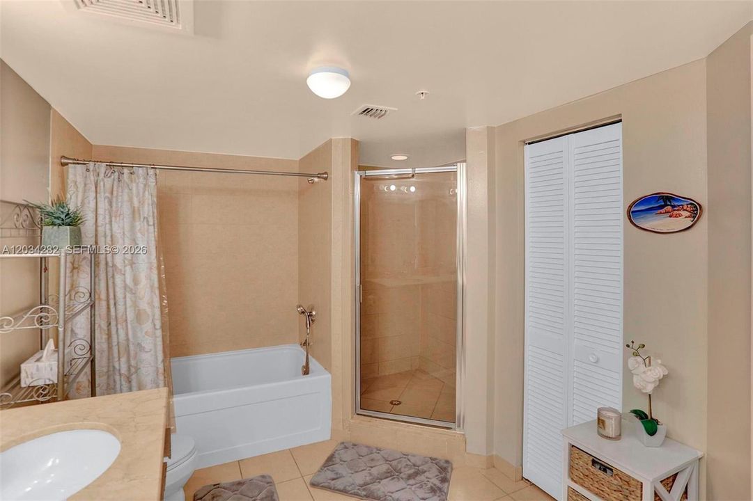 В аренду: $4,200 (1 спален, 1 ванн, 1000 Квадратных фут)