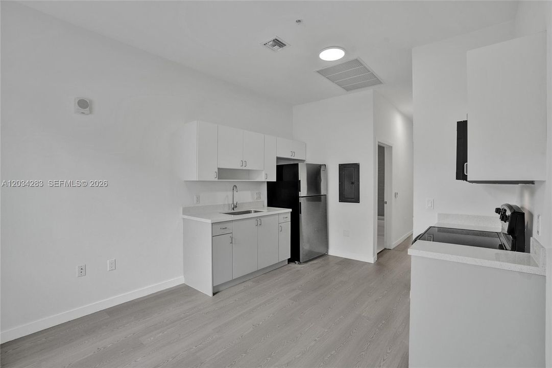 For Rent: $1,995 (1 beds, 1 baths, 0 Square Feet)