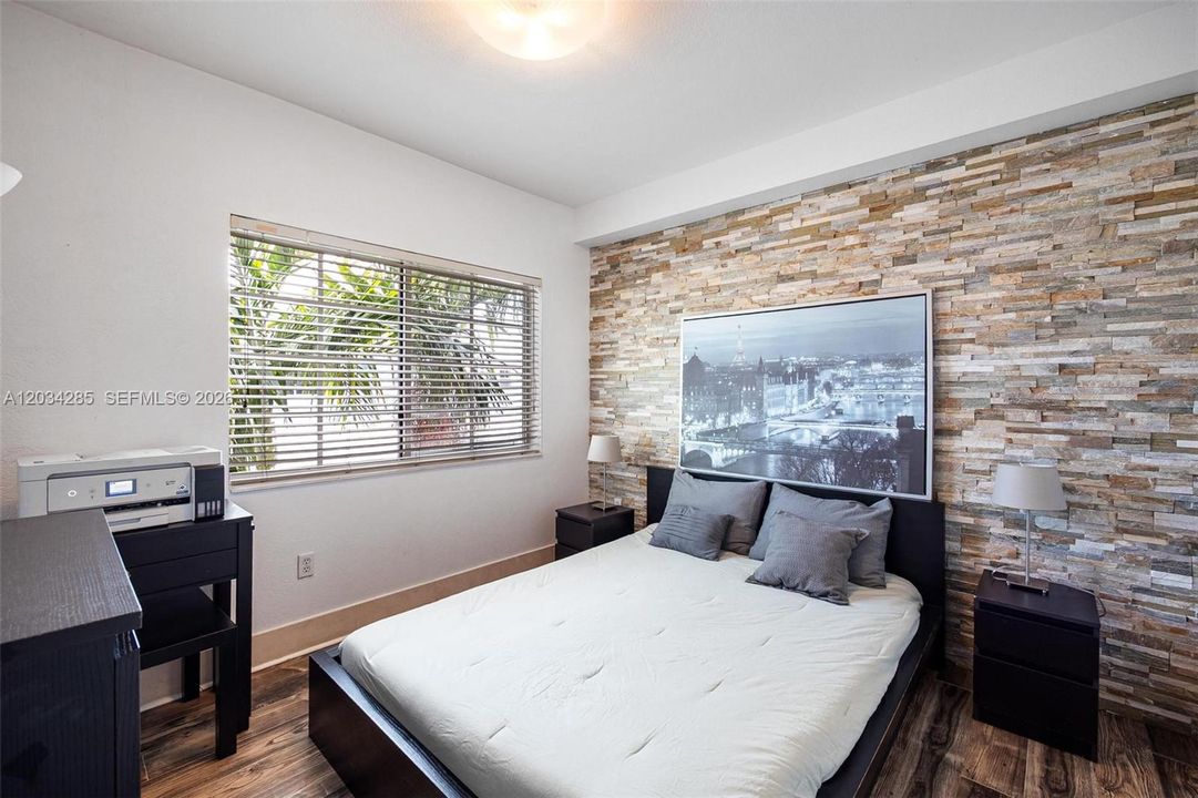 For Rent: $2,200 (1 beds, 1 baths, 522 Square Feet)