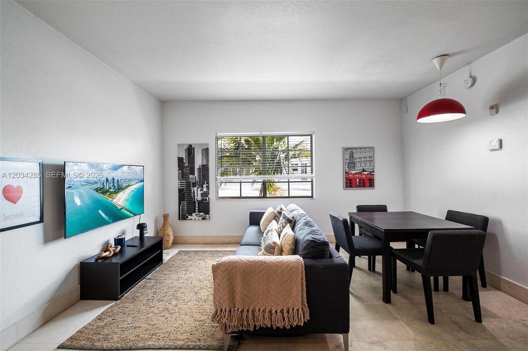 For Rent: $2,200 (1 beds, 1 baths, 522 Square Feet)