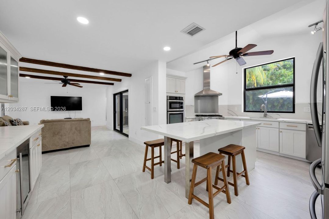 For Rent: $12,500 (5 beds, 3 baths, 2699 Square Feet)
