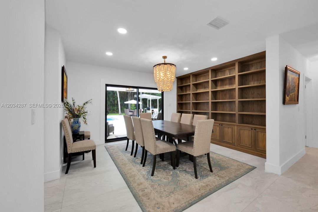 For Rent: $12,500 (5 beds, 3 baths, 2699 Square Feet)