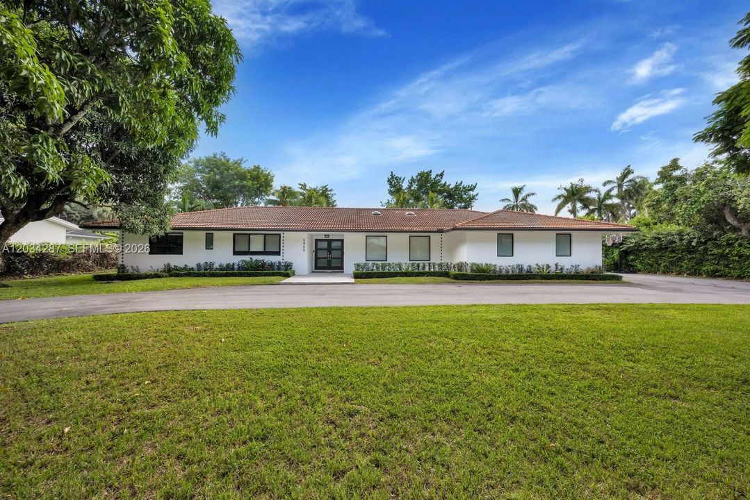 For Rent: $12,500 (5 beds, 3 baths, 2699 Square Feet)