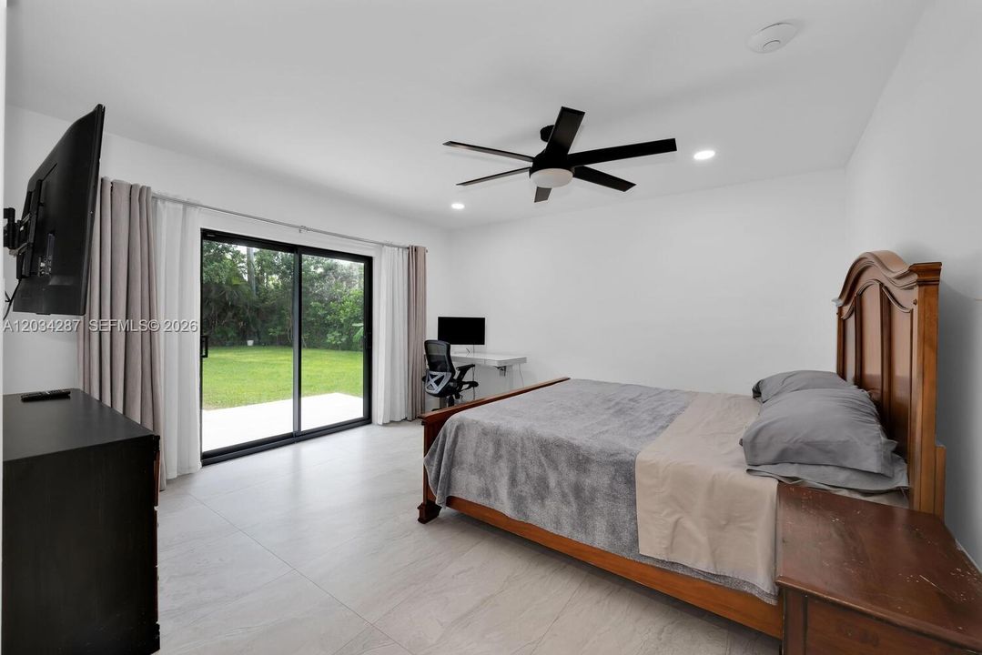 For Rent: $12,500 (5 beds, 3 baths, 2699 Square Feet)