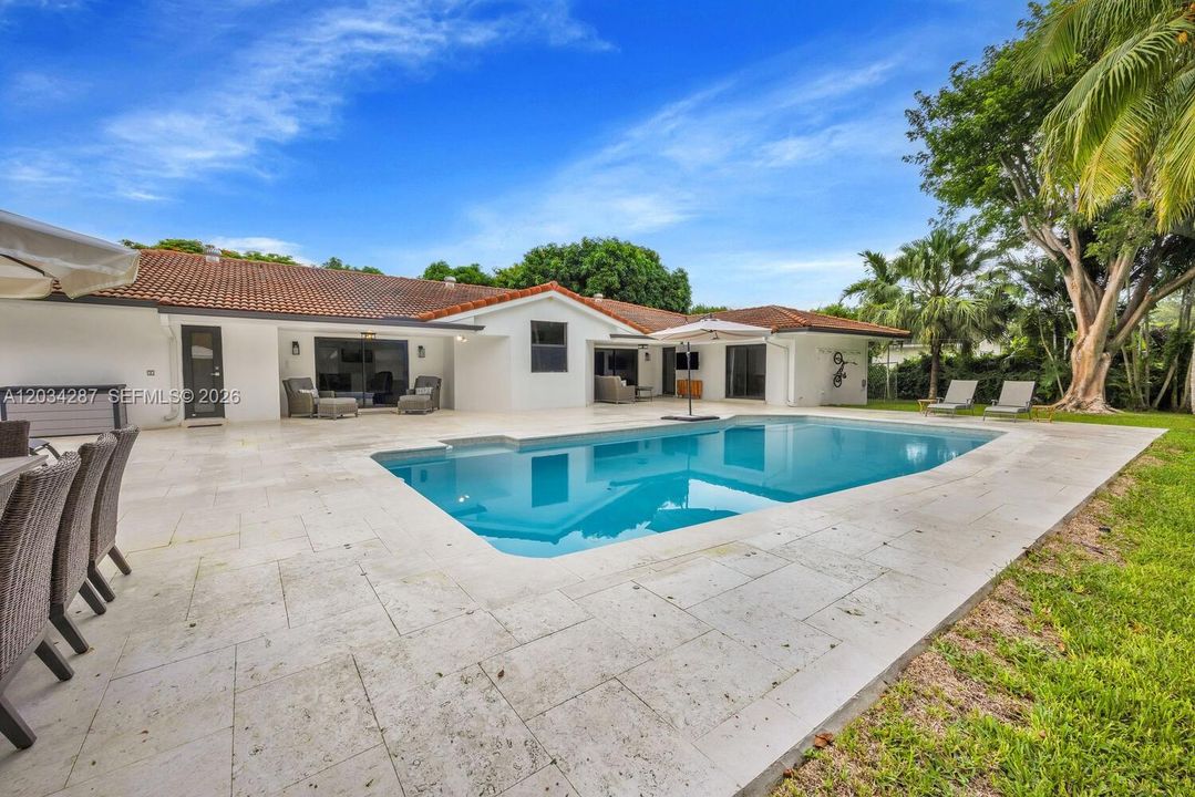 For Rent: $12,500 (5 beds, 3 baths, 2699 Square Feet)