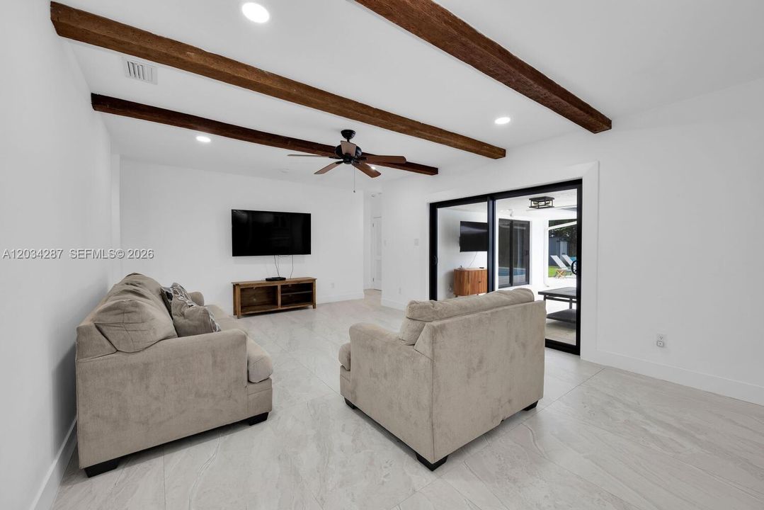 For Rent: $12,500 (5 beds, 3 baths, 2699 Square Feet)