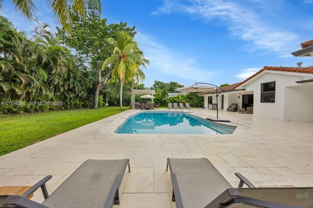 For Rent: $12,500 (5 beds, 3 baths, 2699 Square Feet)