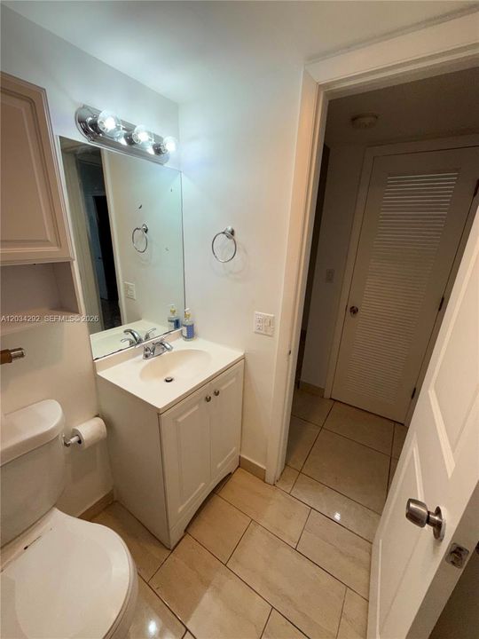 For Rent: $1,700 (1 beds, 1 baths, 695 Square Feet)