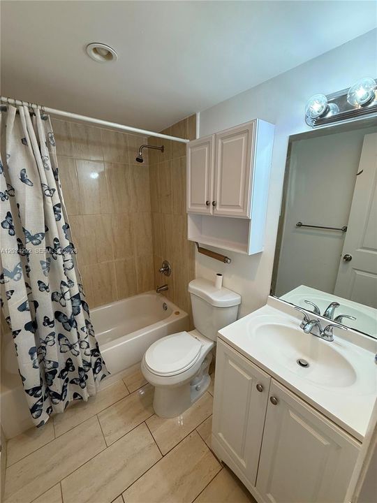 For Rent: $1,700 (1 beds, 1 baths, 695 Square Feet)