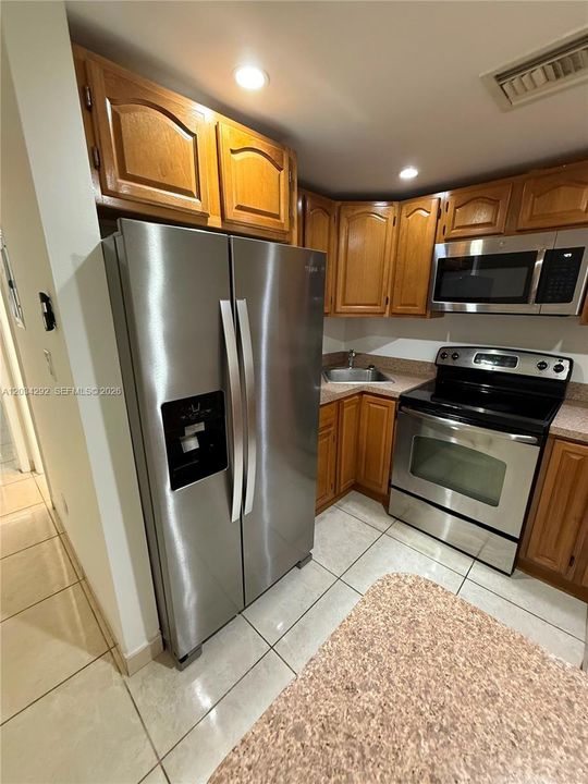 For Rent: $1,700 (1 beds, 1 baths, 695 Square Feet)