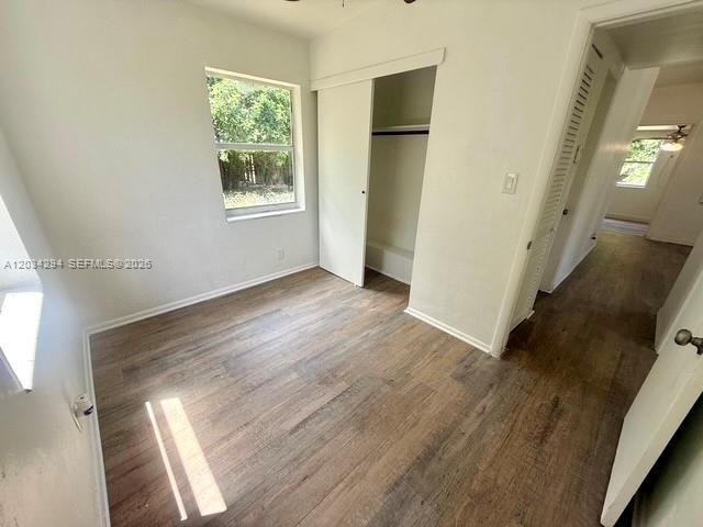 For Sale: $365,000 (3 beds, 1 baths, 944 Square Feet)