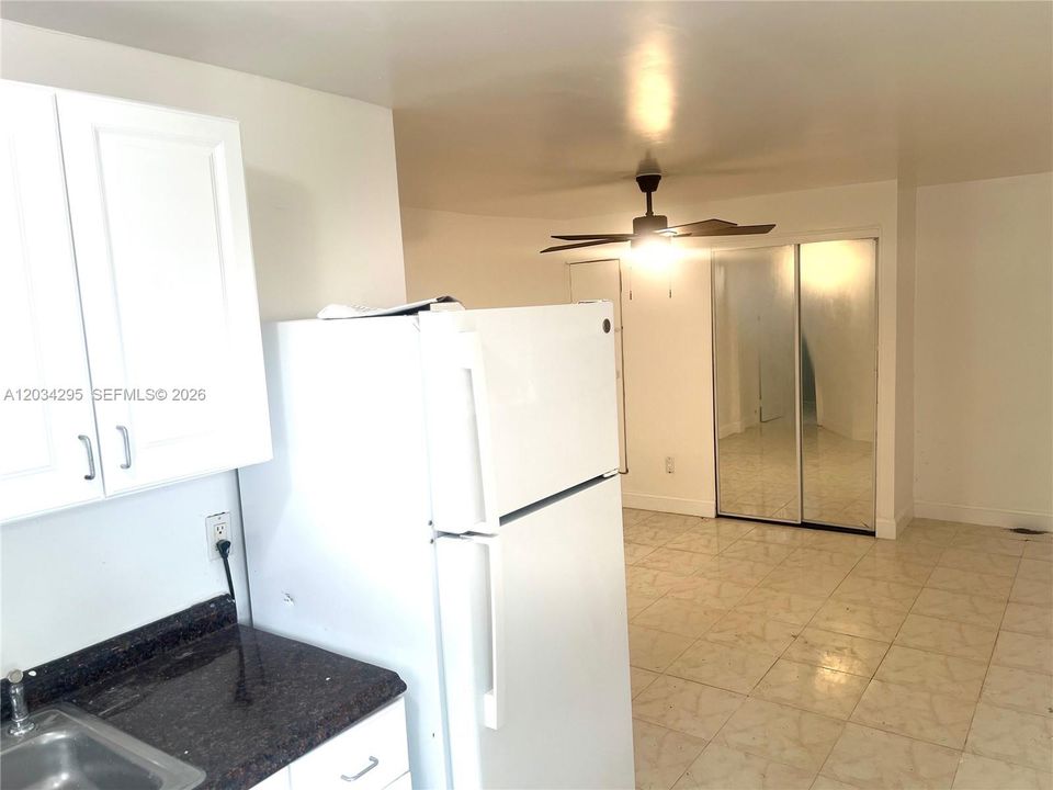 For Rent: $1,250 (0 beds, 1 baths, 0 Square Feet)