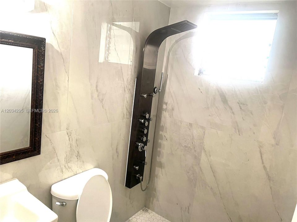 For Rent: $1,250 (0 beds, 1 baths, 0 Square Feet)