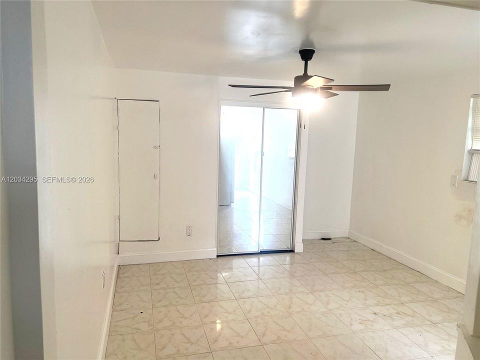 For Rent: $1,250 (0 beds, 1 baths, 0 Square Feet)