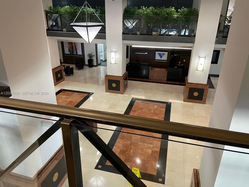 For Rent: $2,650 (1 beds, 1 baths, 800 Square Feet)