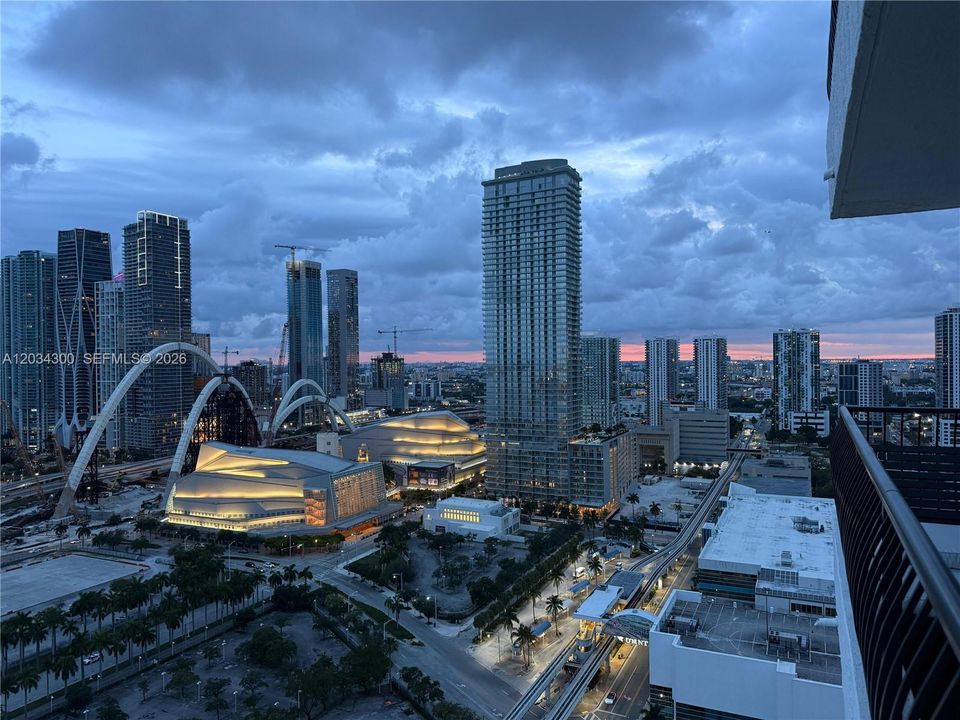 For Rent: $2,650 (1 beds, 1 baths, 800 Square Feet)