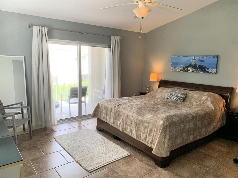 Master Bed 1
