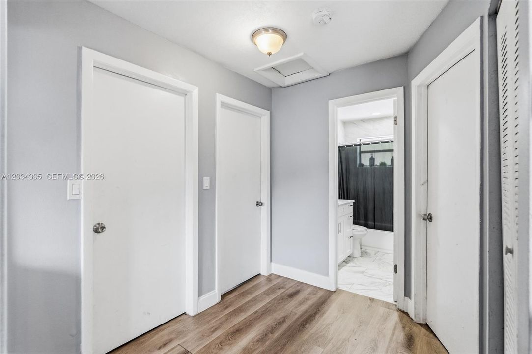 For Sale: $445,000 (3 beds, 2 baths, 1242 Square Feet)