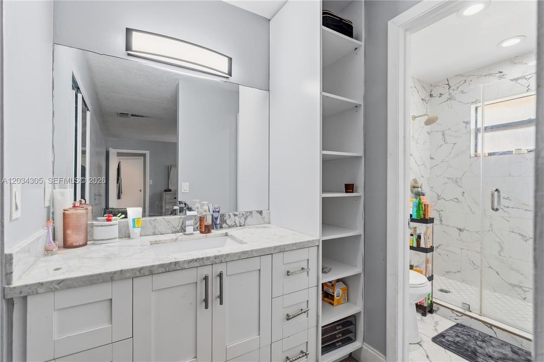 For Sale: $445,000 (3 beds, 2 baths, 1242 Square Feet)