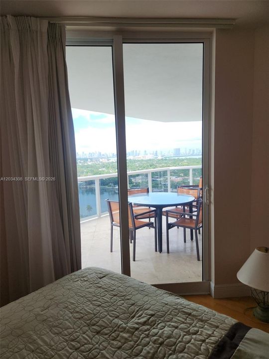 For Rent: $6,500 (2 beds, 2 baths, 1550 Square Feet)