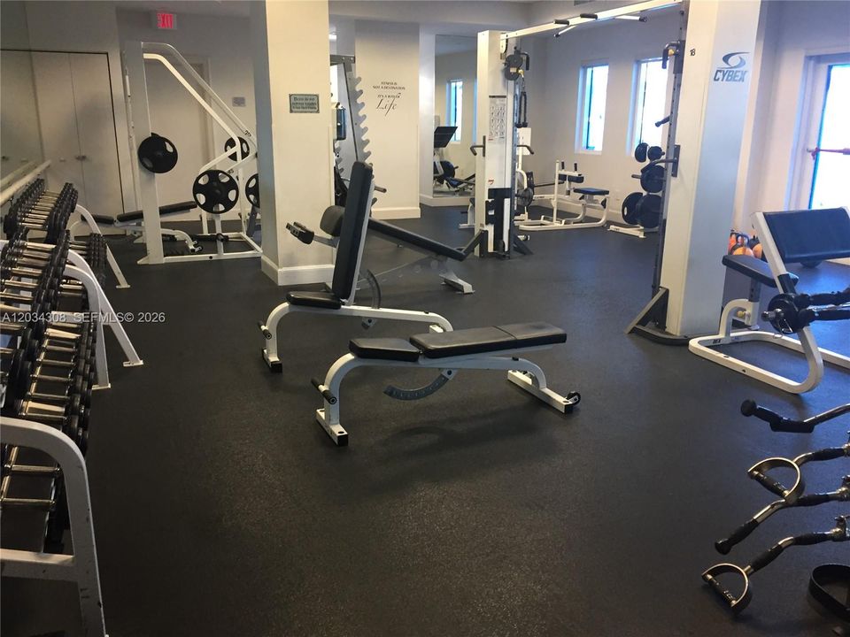 For Rent: $6,500 (2 beds, 2 baths, 1550 Square Feet)