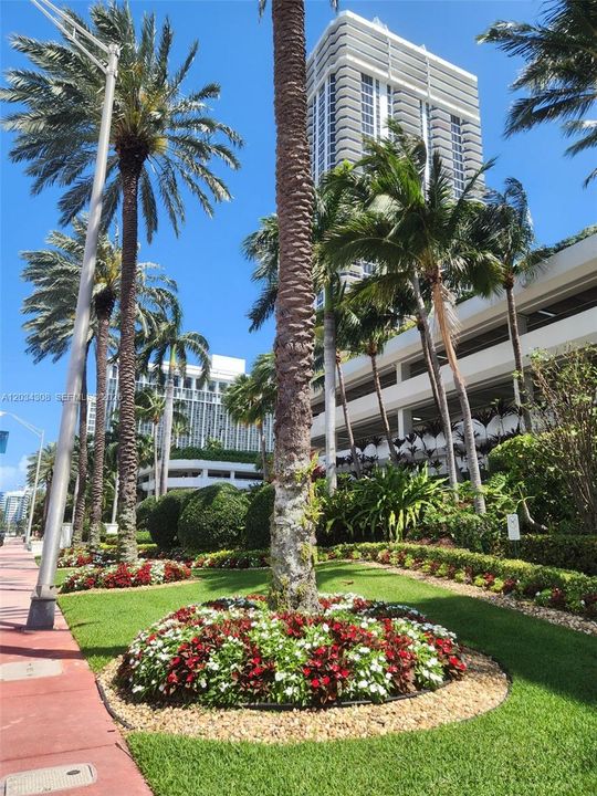 For Rent: $6,500 (2 beds, 2 baths, 1550 Square Feet)