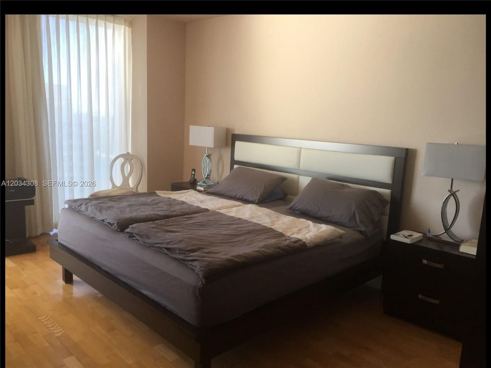 For Rent: $6,500 (2 beds, 2 baths, 1550 Square Feet)