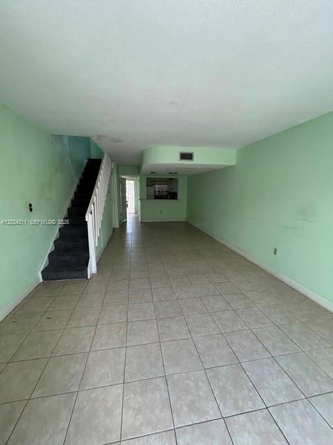 For Sale: $275,000 (2 beds, 1 baths, 1208 Square Feet)