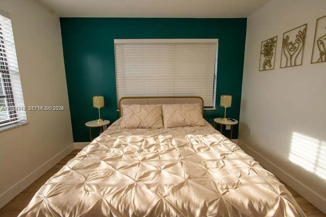 For Rent: $2,600 (2 beds, 1 baths, 750 Square Feet)