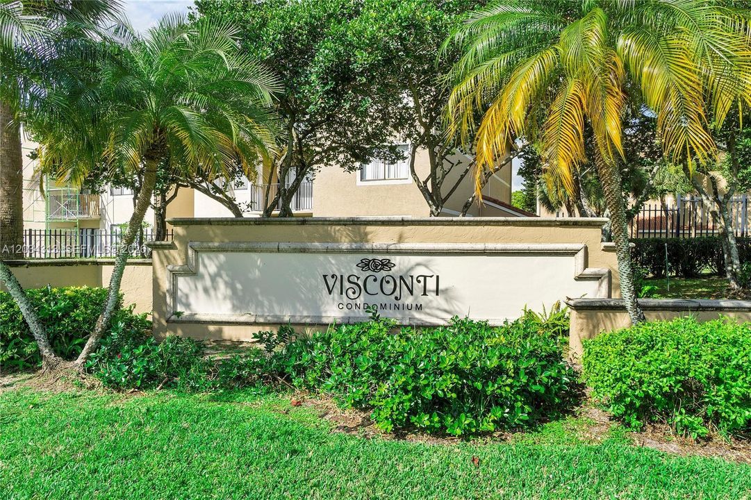 For Rent: $2,150 (2 beds, 2 baths, 986 Square Feet)