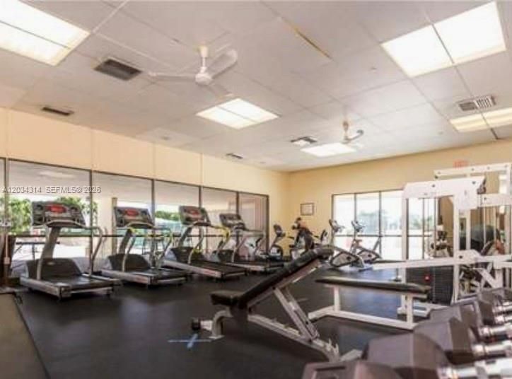 For Sale: $275,000 (1 beds, 1 baths, 1038 Square Feet)
