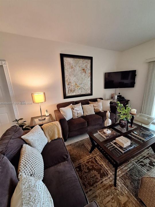 For Sale: $419,000 (3 beds, 2 baths, 1298 Square Feet)