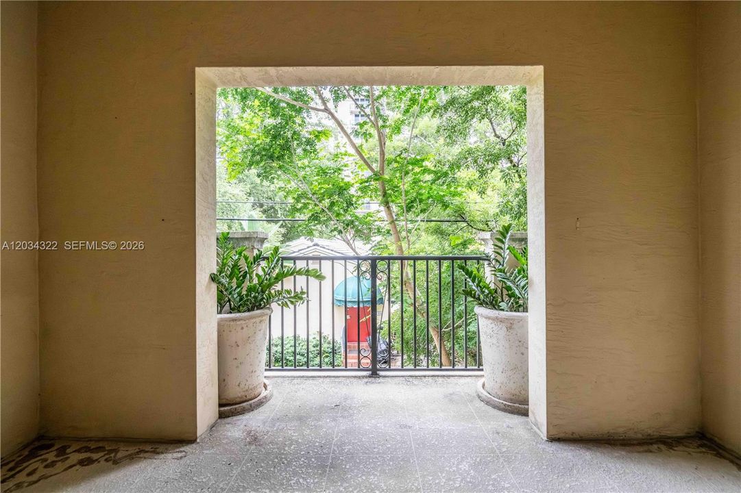 For Rent: $3,700 (2 beds, 2 baths, 1242 Square Feet)