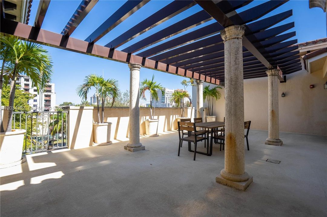 For Rent: $3,700 (2 beds, 2 baths, 1242 Square Feet)