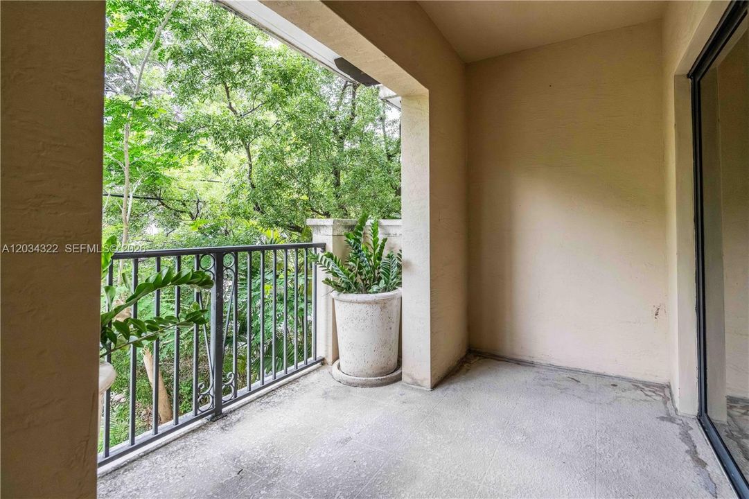 For Rent: $3,700 (2 beds, 2 baths, 1242 Square Feet)