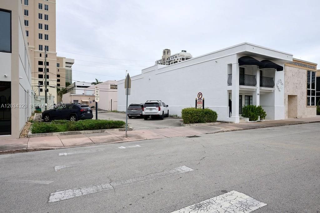 For Sale: $3,999,999 (0 beds, 0 baths, 0 Square Feet)