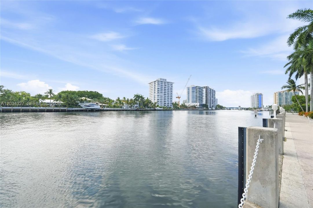For Sale: $1,390,000 (3 beds, 2 baths, 1733 Square Feet)