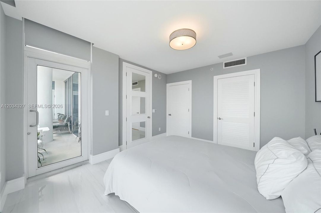 For Sale: $1,390,000 (3 beds, 2 baths, 1733 Square Feet)