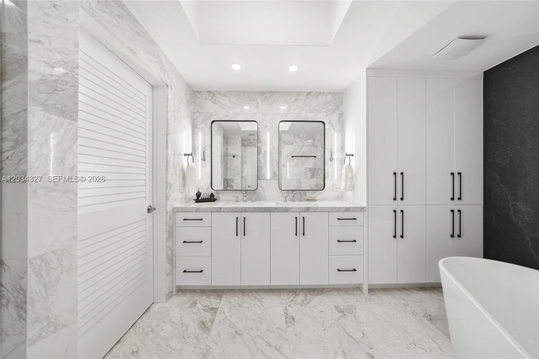 For Sale: $1,390,000 (3 beds, 2 baths, 1733 Square Feet)