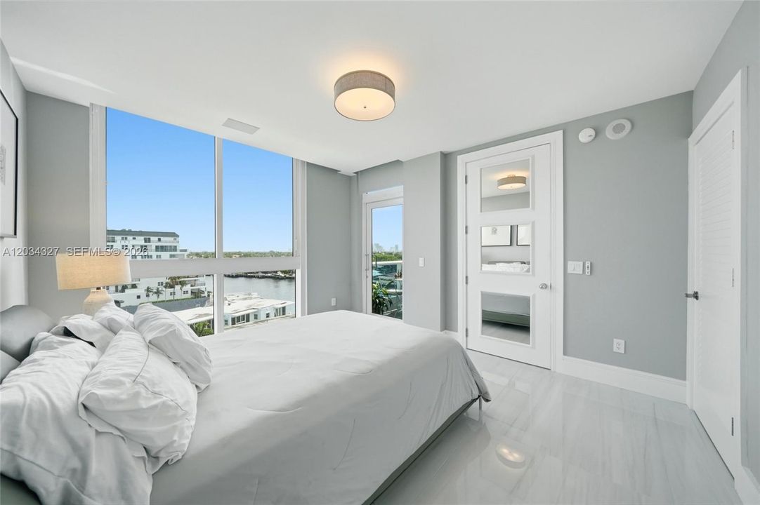 For Sale: $1,390,000 (3 beds, 2 baths, 1733 Square Feet)