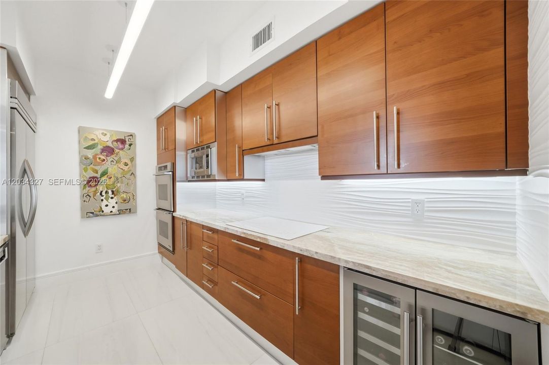For Sale: $1,390,000 (3 beds, 2 baths, 1733 Square Feet)