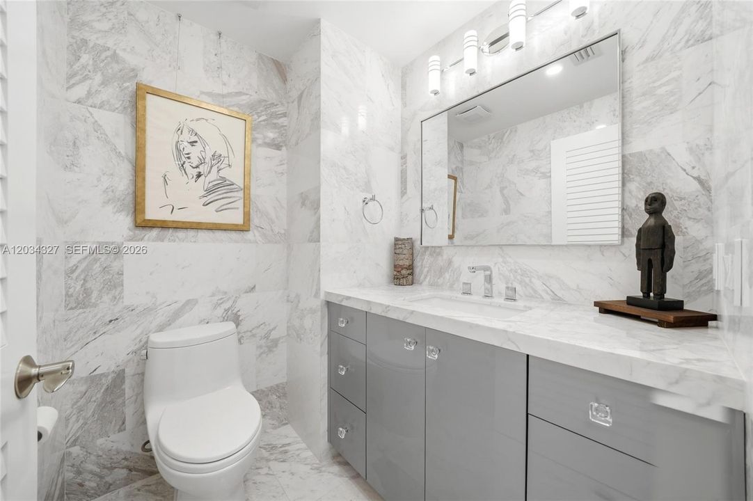 For Sale: $1,390,000 (3 beds, 2 baths, 1733 Square Feet)